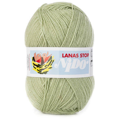 Ovillo de lana 100% acrílica de la marca Lanas Stop. El modelo es Nido en el color 536