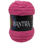 Ovillo de trapillo 60% Poliamidade, 40% la marca Mondial. El modelo es Mantra en el color 565