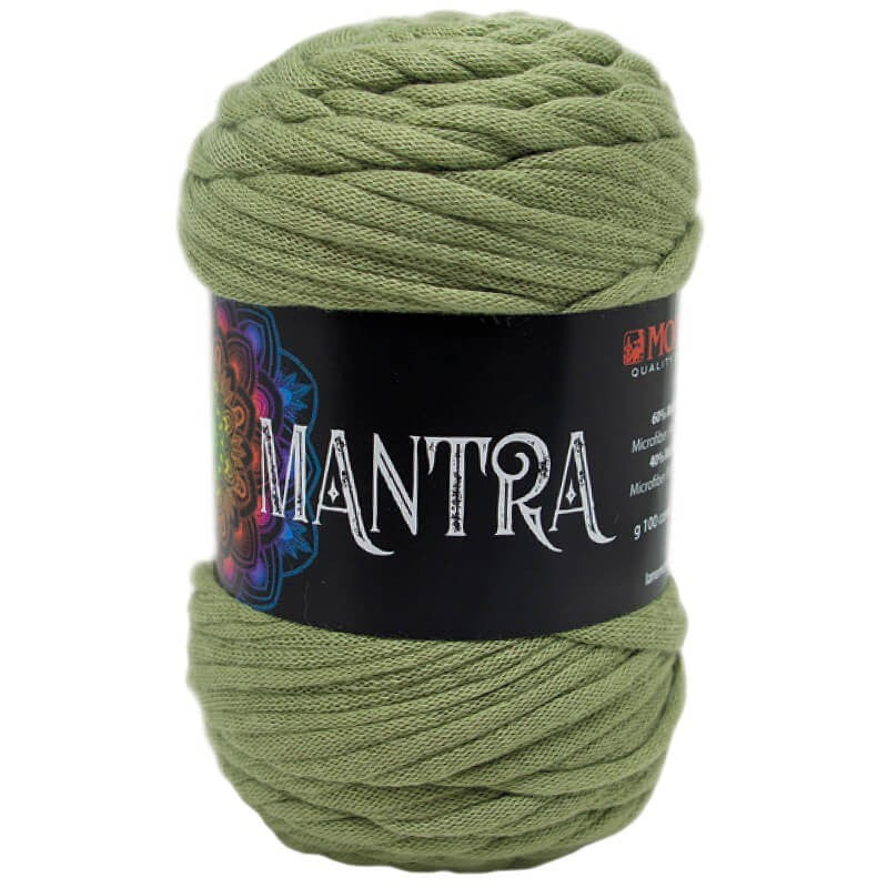 Ovillo de trapillo 60% Poliamidade, 40% la marca Mondial. El modelo es Mantra en el color 574
