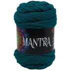 Ovillo de trapillo 60% Poliamidade, 40% la marca Mondial. El modelo es Mantra en el color 576
