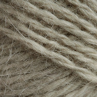 Ovillo de 100% lana  de angora de la marca Valeria di Roma. El modelo es ANGORA en el color 5