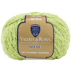 Ovillo de 100% poliamida  de la marca Valeria di Roma. El modelo es Nieve en el color 123