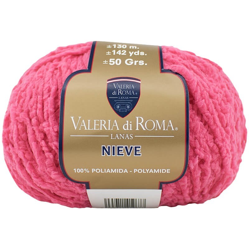 Ovillo de 100% poliamida  de la marca Valeria di Roma. El modelo es Nieve en el color 129