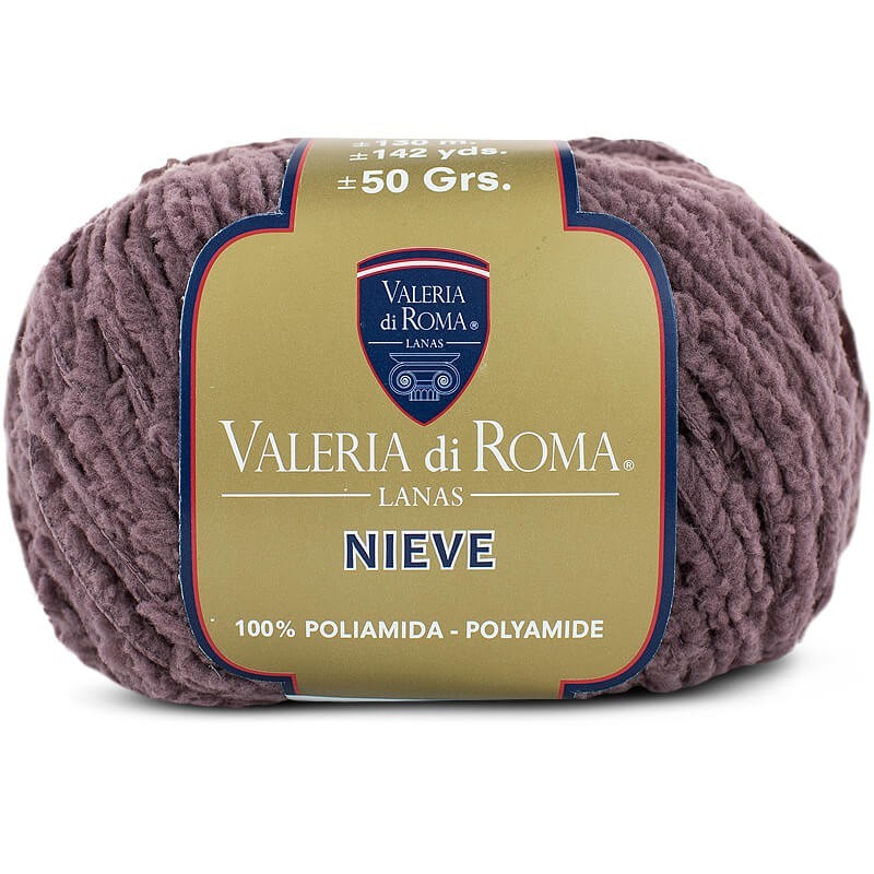 Ovillo de 100% poliamida  de la marca Valeria di Roma. El modelo es Nieve en el color 163