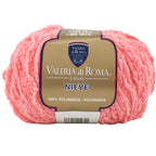 Ovillo de 100% poliamida  de la marca Valeria di Roma. El modelo es Nieve en el color 184