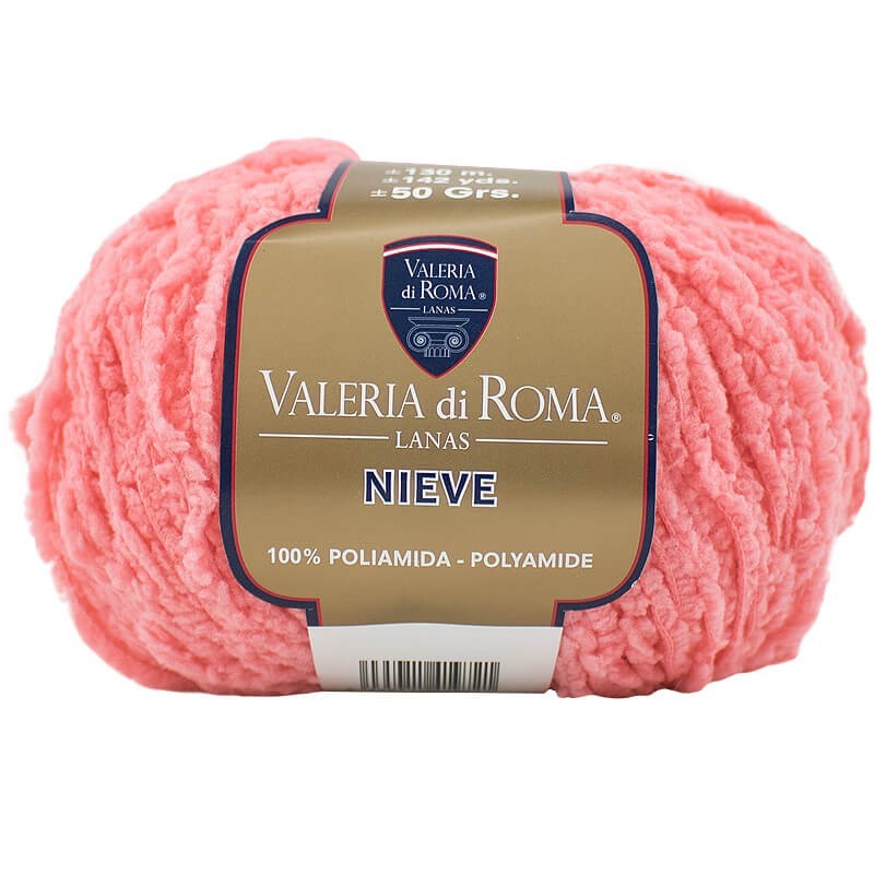 Ovillo de 100% poliamida  de la marca Valeria di Roma. El modelo es Nieve en el color 184