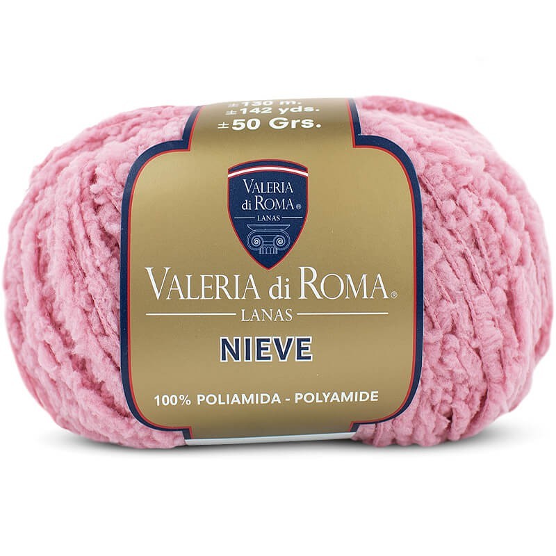 Ovillo de 100% poliamida  de la marca Valeria di Roma. El modelo es Nieve en el color 30