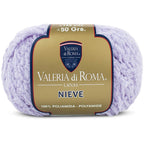 Ovillo de 100% poliamida  de la marca Valeria di Roma. El modelo es Nieve en el color 44