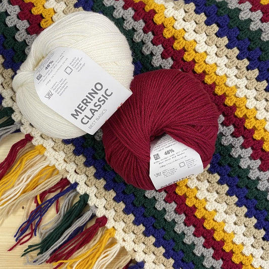 Cárdigan irlandés tejido a mano en lana merino estilo Aran -  España